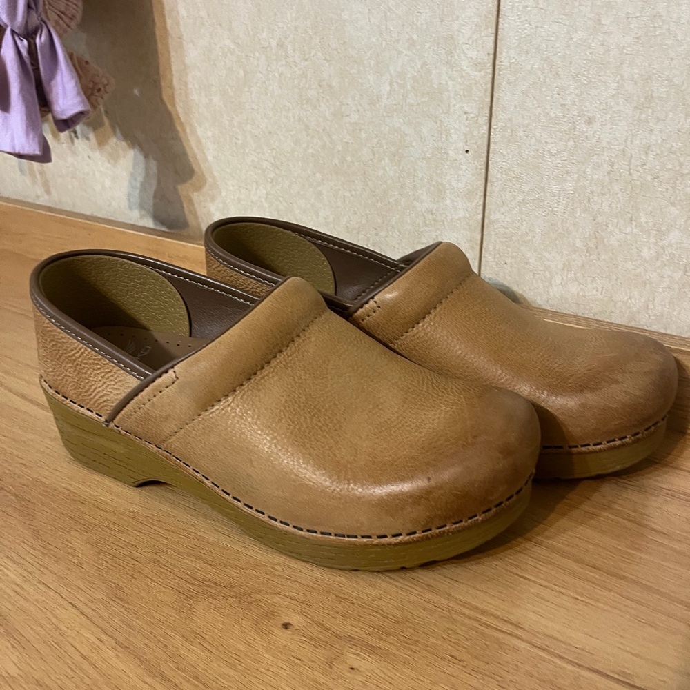 Tan Leather Clogs